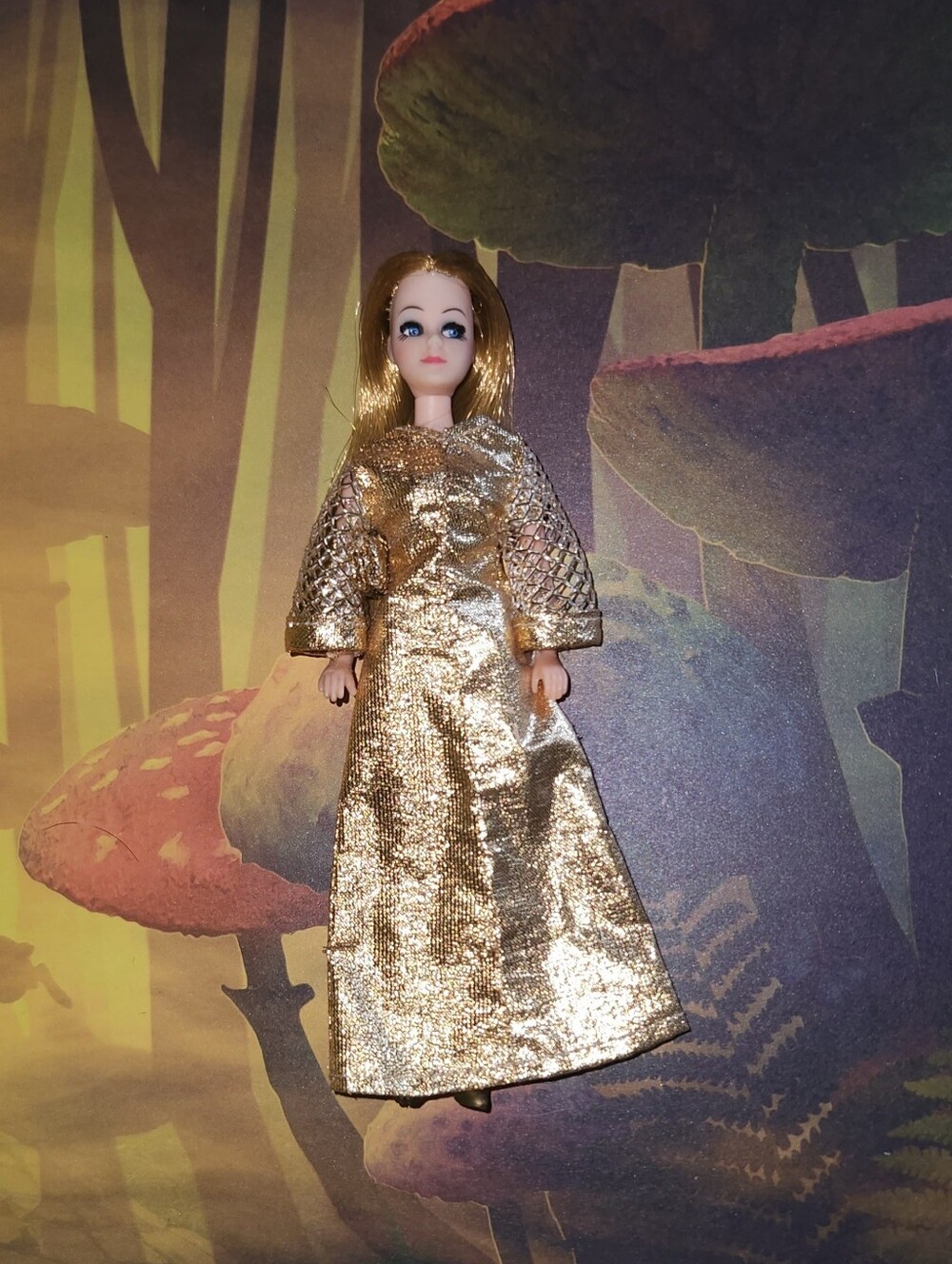 Dawn & her Friends DAWN Repro Redressed Rooted Eyelashes Gold Dress Purse Shoes